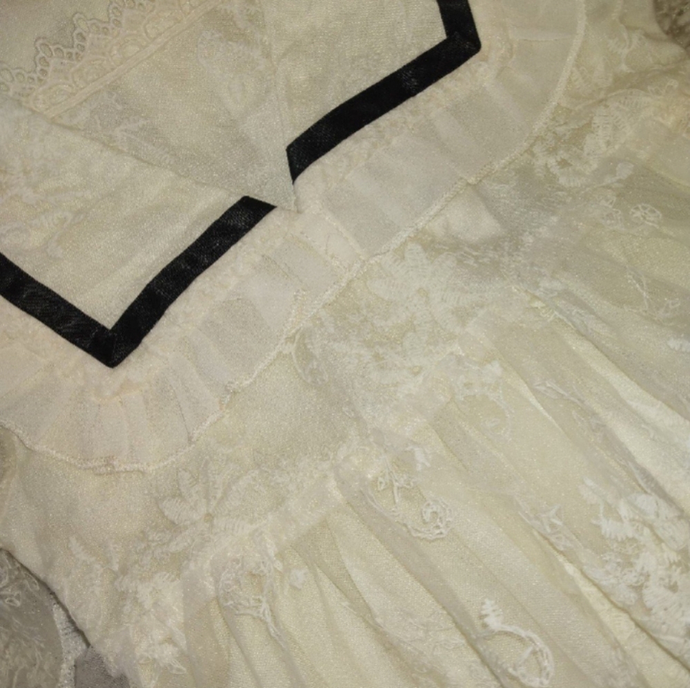 Victorian style Goth dress - Picture 5 of 8